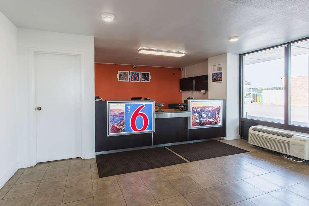 Econo Lodge West Memphis Dalaman gambar